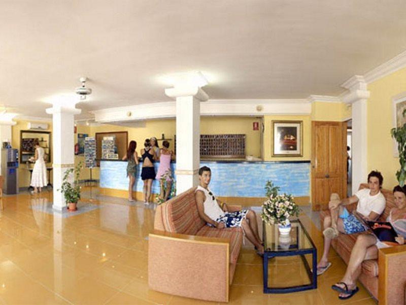 Playa Grande Apartments Platja d'en Bossa Eksteriør billede